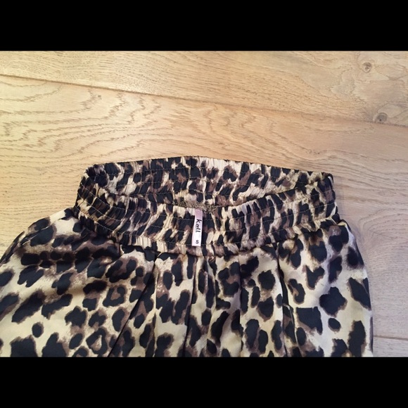 Nasty Gal If Looks Could Kill Leopard Shorts - Picture 8 of 9